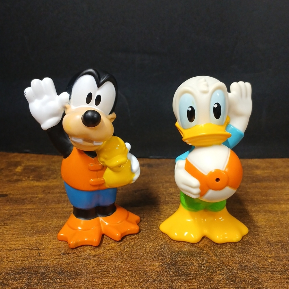 Lot of 2 Disney Bath Squirter Toys, Goofy & Donald Duck, Mattel